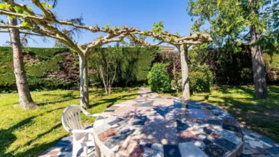 Chalet en venta en Castilla y Leon, Morales del Vino de 250.000 €