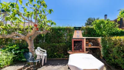 Chalet en venta en Castilla y Leon, Morales del Vino de 250.000 €