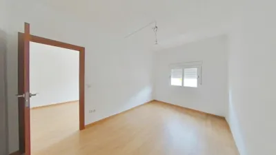 Flat in Centre-Can Mariner photo 7