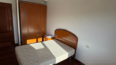 Edificio en venta en Avenida de Miguel de Cervantes - Más