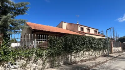 Chalet on Calle Los Canales photo 2