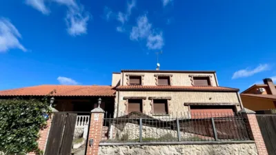 Chalet on Calle Los Canales photo 3