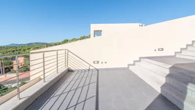 Terraced house on Carrer de Xaloc photo 8