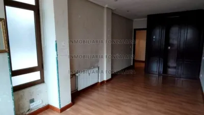 Apartment on Hermanos Menéndez Pidal Street photo 10