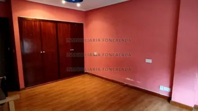 Apartment on Hermanos Menéndez Pidal Street photo 17