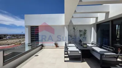 Penthouse on Avenida Resistiré photo 25