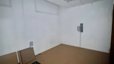 Local comercial en venta en Imaginalia - Más