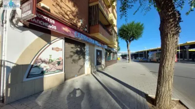 Local comercial en alquiler en Estacion - Vista 2