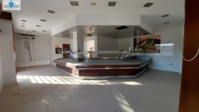 Local comercial en alquiler en Estacion - Vista 3