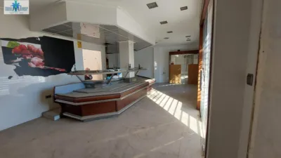 Local comercial en alquiler en Estacion - Vista 4