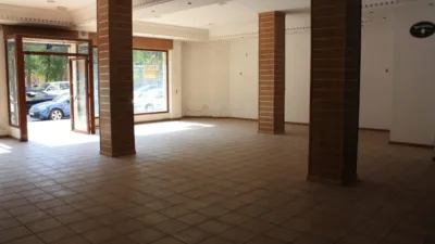 Local comercial en alquiler en Industria - Vista 4