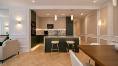 Apartment in Listing photo 3