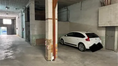 Garaje en venta en Centro - Más