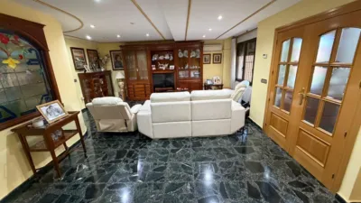Casa adosada en venta en Alto de los Molinos - Más