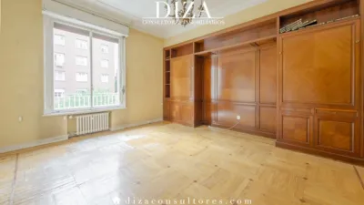 Apartment on Juan Bravo Street photo 2