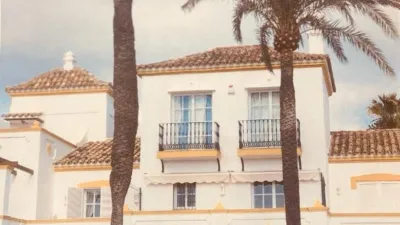 Chalet en calle Delfín photo 3