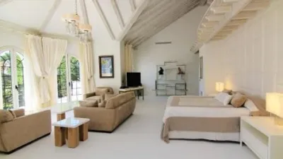 Chalet on Avenida del Pilar photo 7