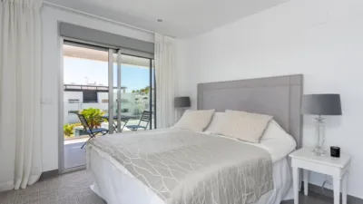 Penthouse on Calle Pico Alcazaba photo 13
