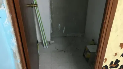 Local comercial en alquiler en Centro-Corredera, Centro-Corredera (Lorca) de 490 €<span>/mes</span>