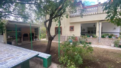 Chalet on Urb los Riachuelos Street photo 6