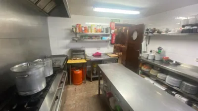 Local comercial en venta en Hospital - Más