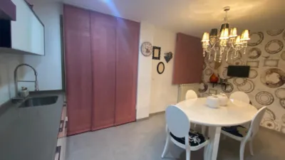 Duplex in University-Campus photo 13