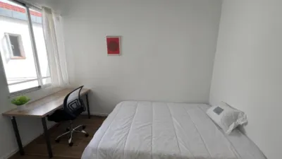 Piso en alquiler en Calle de Campomanes - Imagen 4