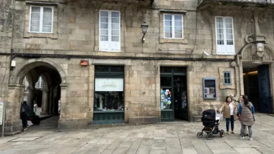 Local comercial en venta en Praza do Toural, 2 - Més