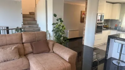 Casa adosada en venta en Calle de Hoyo de la Arena, Valdestillas de 199.000 €