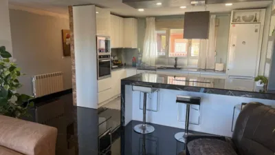 Casa adosada en venta en Calle de Hoyo de la Arena, Valdestillas de 199.000 €