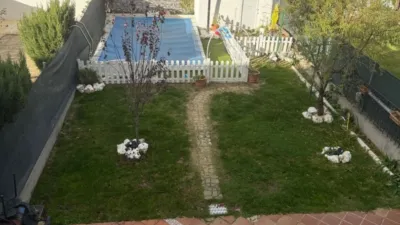 Casa adosada en venta en Calle de Hoyo de la Arena, Valdestillas de 199.000 €