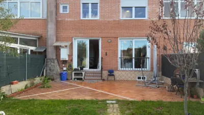 Casa adosada en venta en Calle de Hoyo de la Arena, Valdestillas de 199.000 €