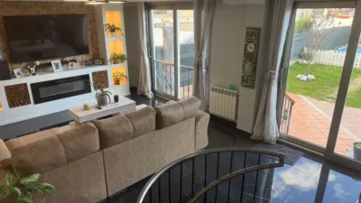 Casa adosada en venta en Calle de Hoyo de la Arena, Valdestillas de 199.000 €