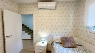 Casa adosada en venta en Paseo de las Acacias, Aguadulce Sur (Distrito Aguadulce. Roquetas de Mar) de 297.000 €