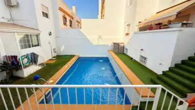 Casa adosada en venta en Calle Manuel Rosero, cerca de Calle de Almedina, Aguadulce Sur (Distrito Aguadulce. Roquetas de Mar) de 374.000 €