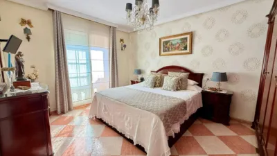 Casa adosada en venta en Calle Manuel Rosero, cerca de Calle de Almedina, Aguadulce Sur (Distrito Aguadulce. Roquetas de Mar) de 374.000 €