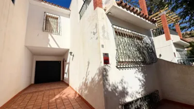 Terraced house on Calle Isleta del Moro photo 3