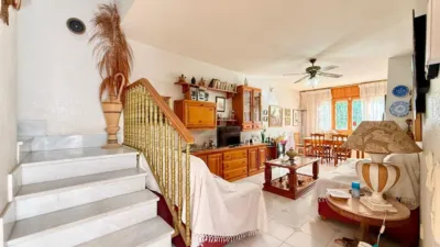 Terraced house on Calle Isleta del Moro photo 5