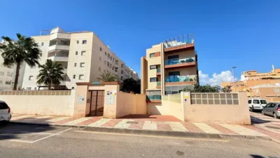 Apartment on Victoria de los Ángeles Street photo 4