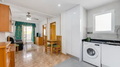Apartment on Calle de Ramón Gallud photo 12