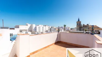 Chalet en venta en Calle de Isaac Peral, cerca de Calle del Doctor Tolosa Latour, Centro-Zona Playas (Chipiona) de 900.000 €