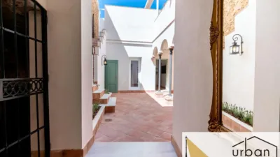 Chalet en venta en Calle de Isaac Peral, cerca de Calle del Doctor Tolosa Latour, Centro-Zona Playas (Chipiona) de 900.000 €