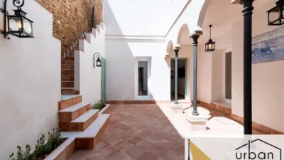 Chalet en venta en Calle de Isaac Peral, cerca de Calle del Doctor Tolosa Latour, Centro-Zona Playas (Chipiona) de 900.000 €