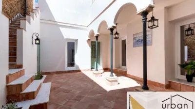 Chalet en venta en Calle de Isaac Peral, cerca de Calle del Doctor Tolosa Latour, Centro-Zona Playas (Chipiona) de 900.000 €