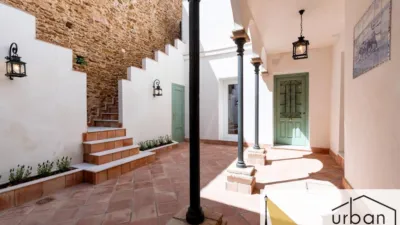 Chalet en venta en Calle de Isaac Peral, cerca de Calle del Doctor Tolosa Latour, Centro-Zona Playas (Chipiona) de 900.000 €