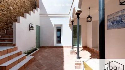 Chalet en venta en Calle de Isaac Peral, cerca de Calle del Doctor Tolosa Latour, Centro-Zona Playas (Chipiona) de 900.000 €