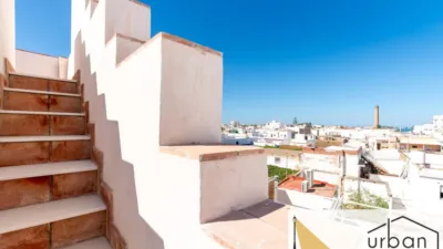 Chalet en venta en Calle de Isaac Peral, cerca de Calle del Doctor Tolosa Latour, Centro-Zona Playas (Chipiona) de 900.000 €