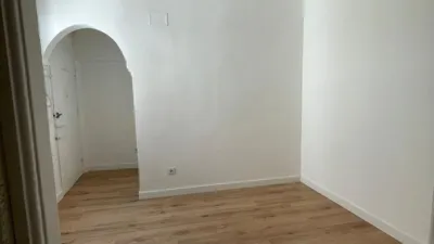 Piso en alquiler en Calle de los Abades - Imagen 2