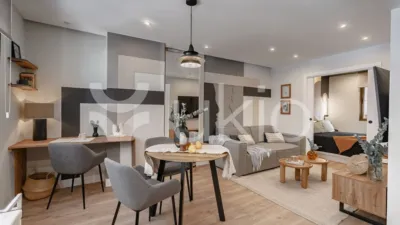 Piso en alquiler en Calle de Sor Angela de la Cruz, cerca de Calle Marqués de Viana - Imagen 2