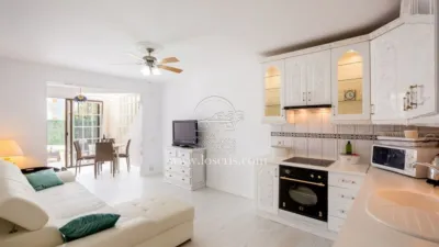 Apartment at Calle Los Diamantes 1, Los Cristianos, No. 1 photo 3